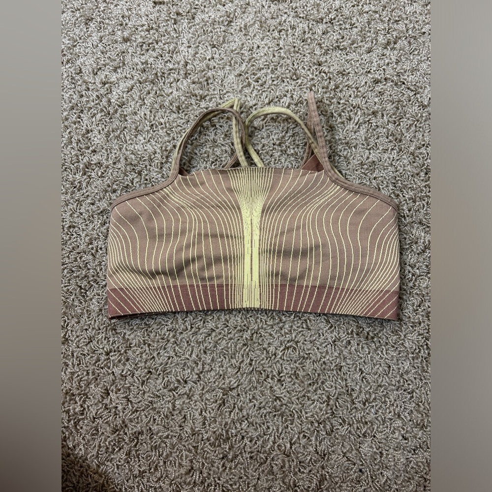 Nike sports bra size medium